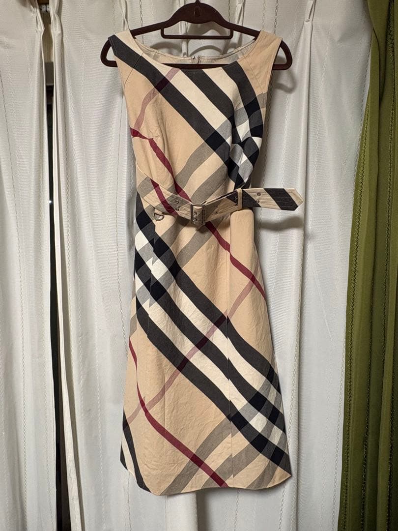 Burberryノースリーブワンピース13号LLサイズ