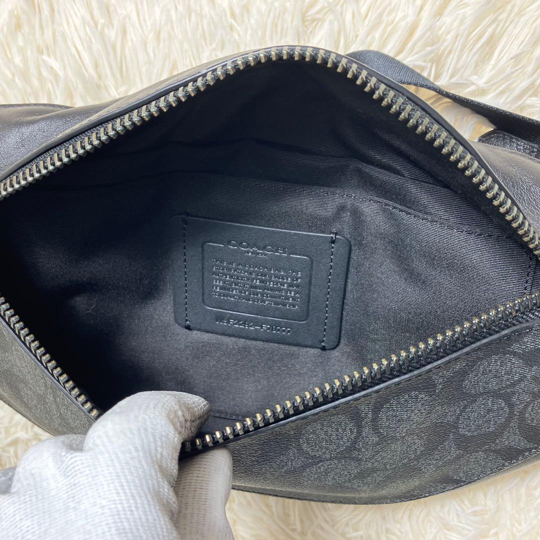 【美品】COACH ボディバッグ シグネチャー チャコール