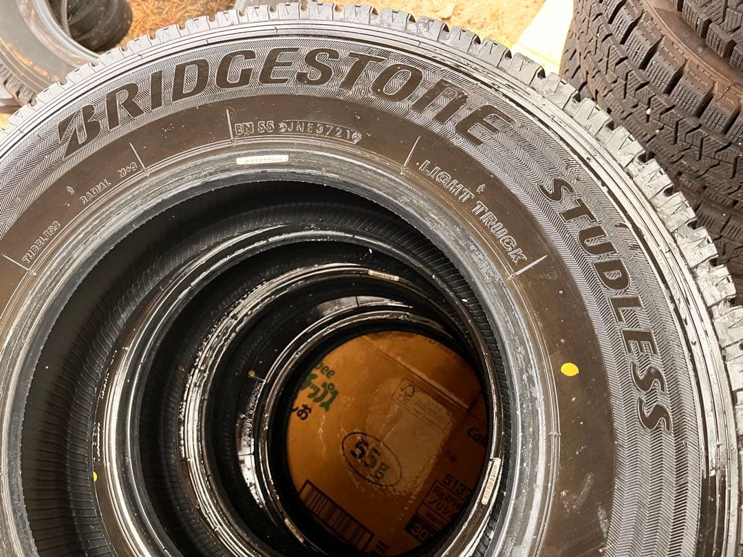 195/80R15 ①ブリヂストン