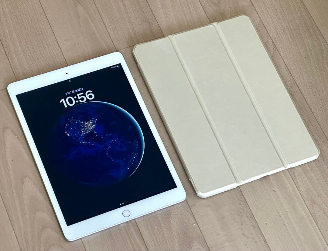iPad(10.2㌅,Wi-Fi,32㎇,SV)＋ipadカバー