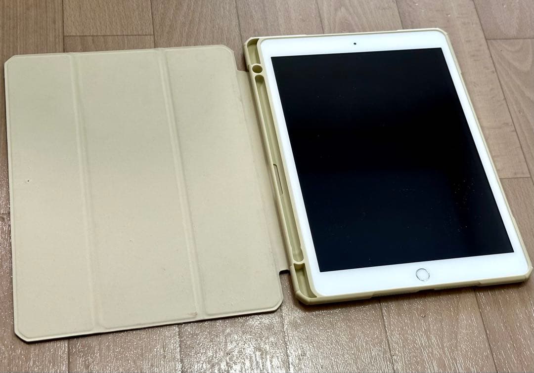 iPad(10.2㌅,Wi-Fi,32㎇,SV)＋ipadカバー