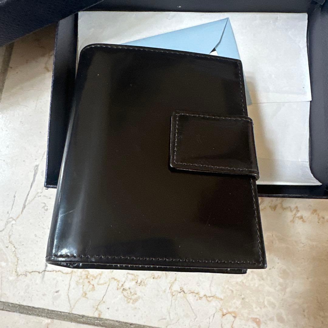 新品未使用 PRADA ブラック 二つ折り財布