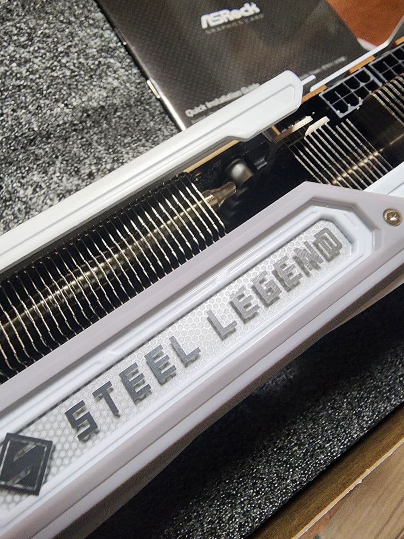 RX 9070 XT STEEL LEGEND 16GB 静かで涼しく状態良好
