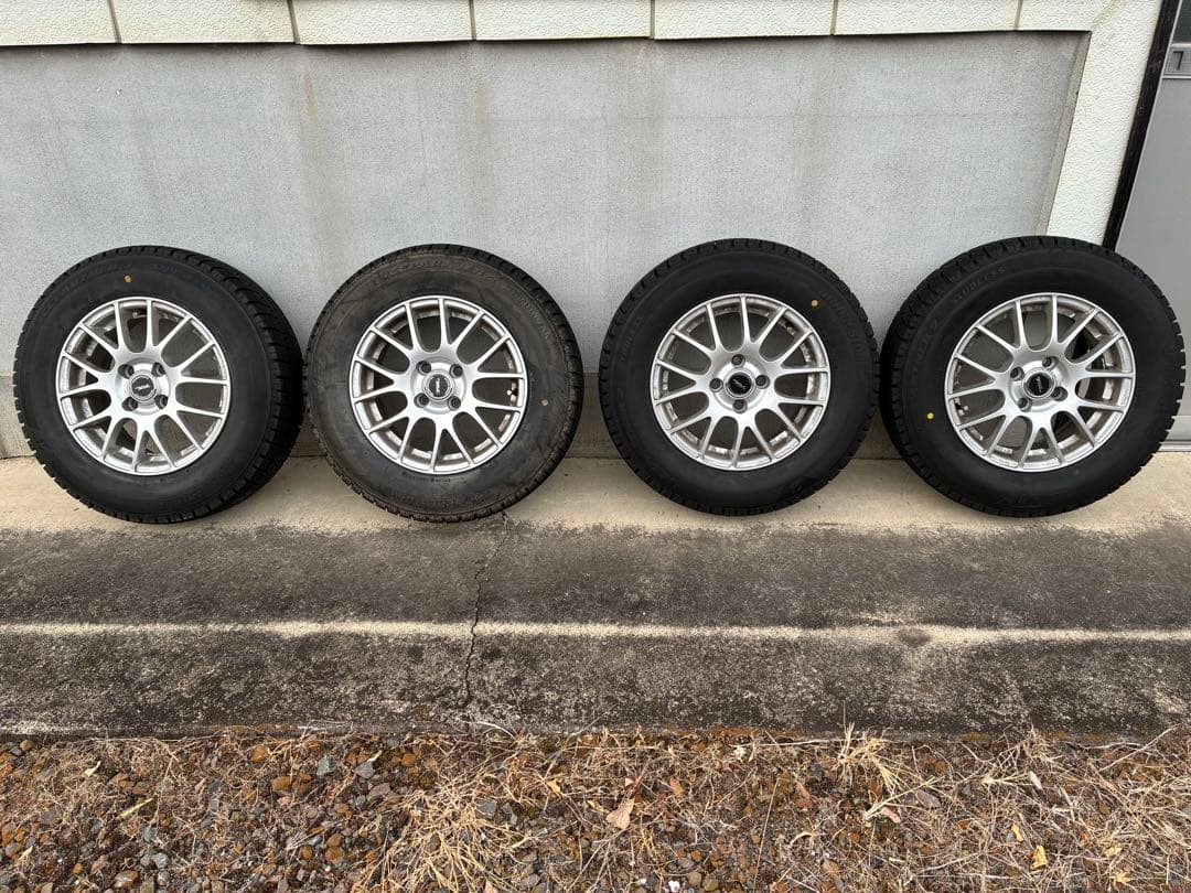 ⭐︎専用⭐︎185/70R14のホイール付きスタッドレスタイヤ4本セット