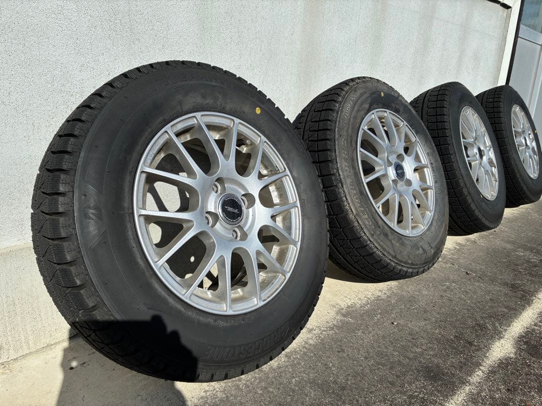 ⭐︎専用⭐︎185/70R14のホイール付きスタッドレスタイヤ4本セット
