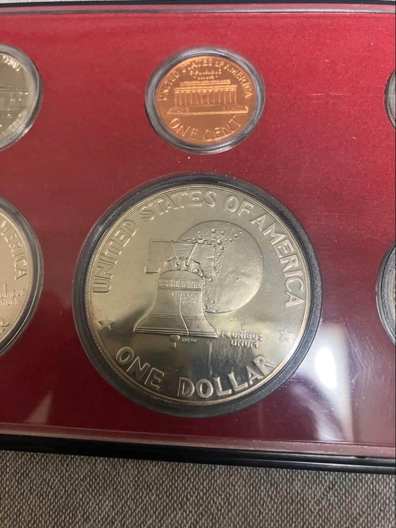 1975年 アメリカ建国200年記念硬貨入り。アメリカ・プルーフ貨幣セット
