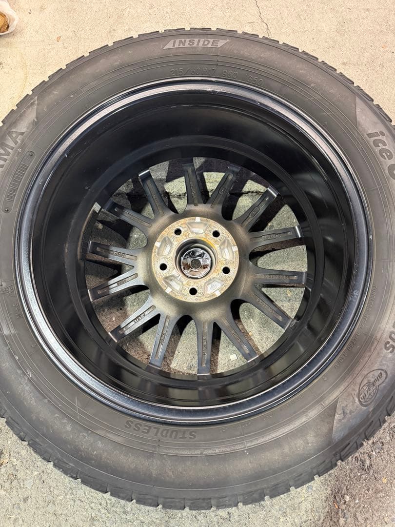 215/60R17 スタッドレス　アルミセット　17✖️7j エスティマ
