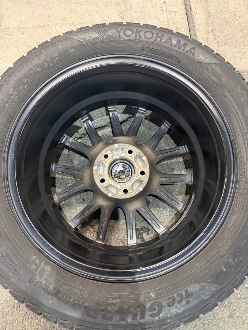 215/60R17 スタッドレス　アルミセット　17✖️7j エスティマ