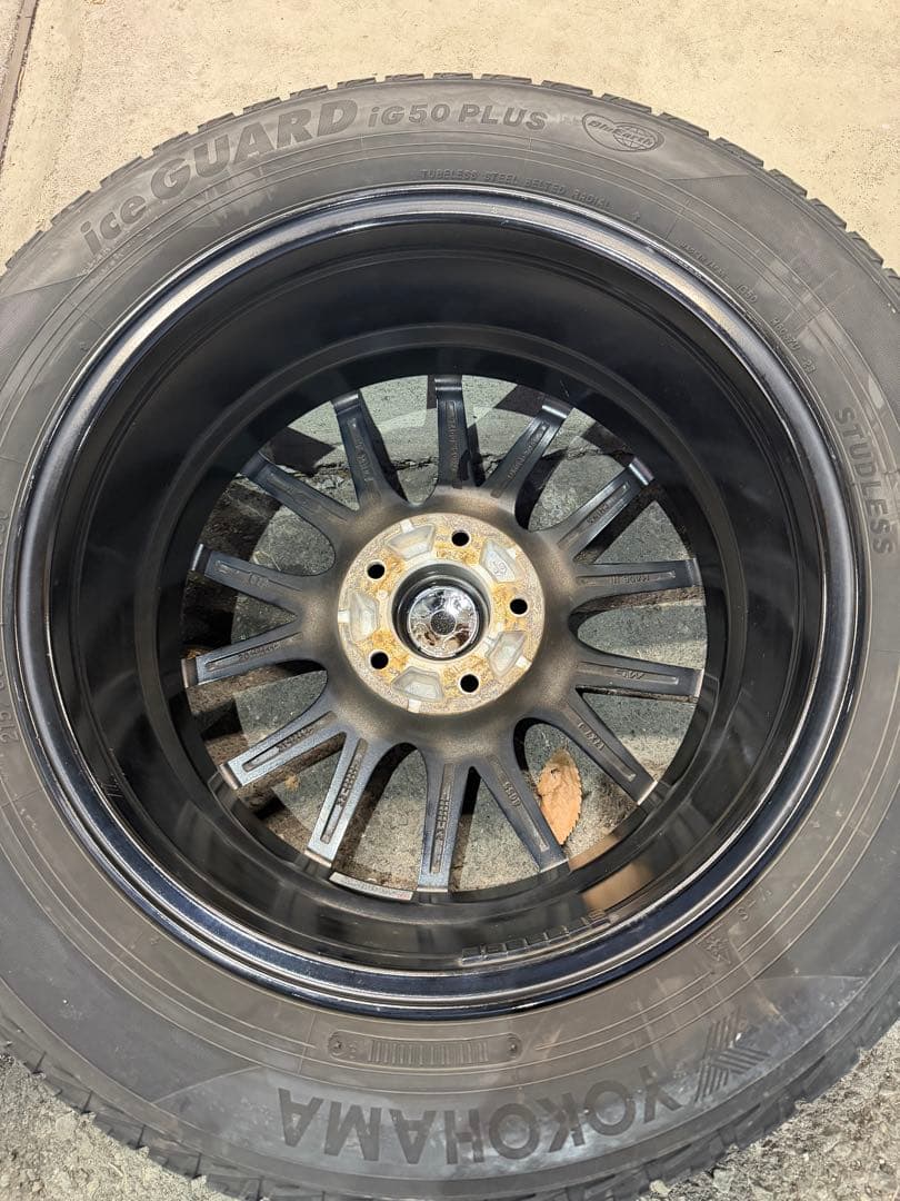 215/60R17 スタッドレス　アルミセット　17✖️7j エスティマ
