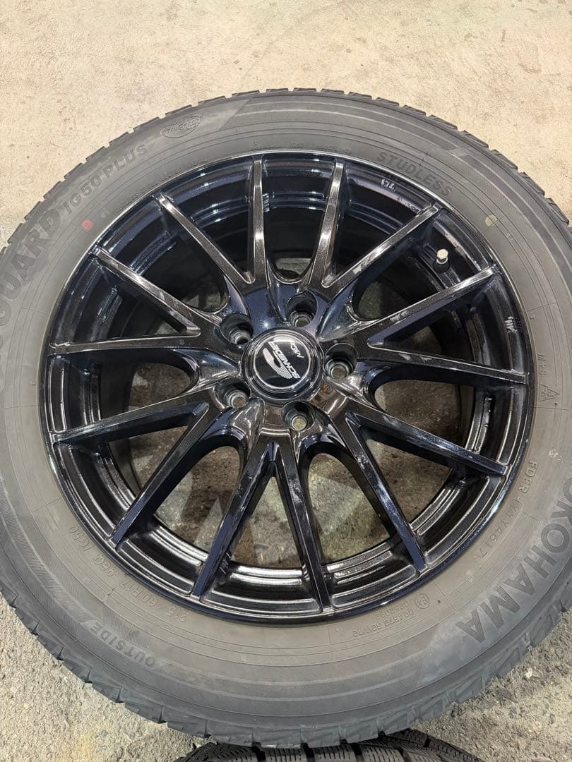215/60R17 スタッドレス　アルミセット　17✖️7j エスティマ