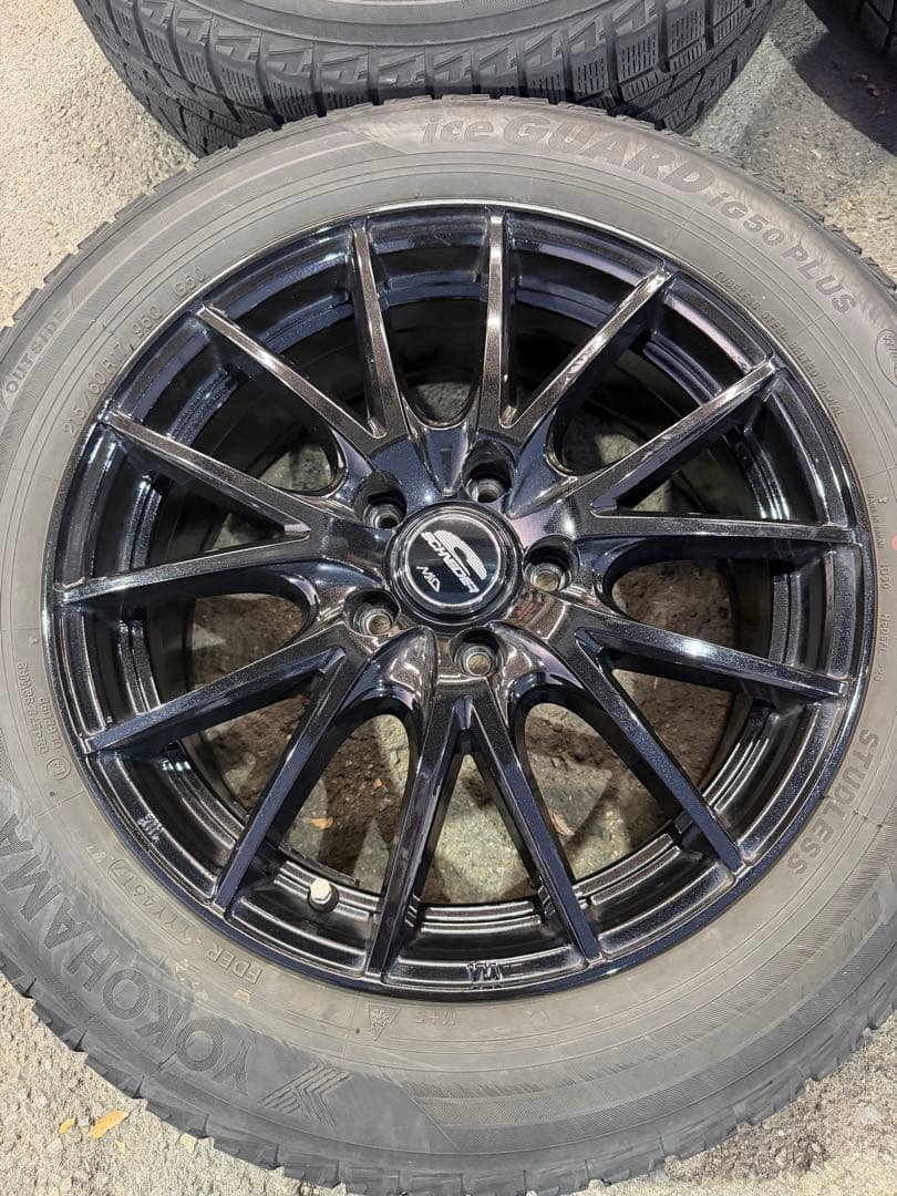 215/60R17 スタッドレス　アルミセット　17✖️7j エスティマ