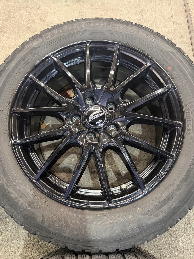 215/60R17 スタッドレス　アルミセット　17✖️7j エスティマ