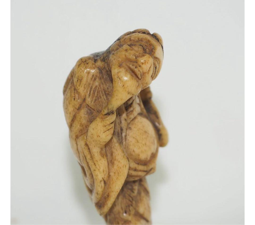 送料無料　江戸～明治　鹿角彫根付　高５ｃｍ　重さ12ｇ