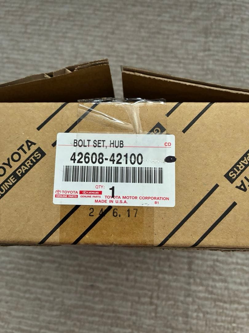 新品　トヨタ　クラウンスポーツ　ホイールボルト