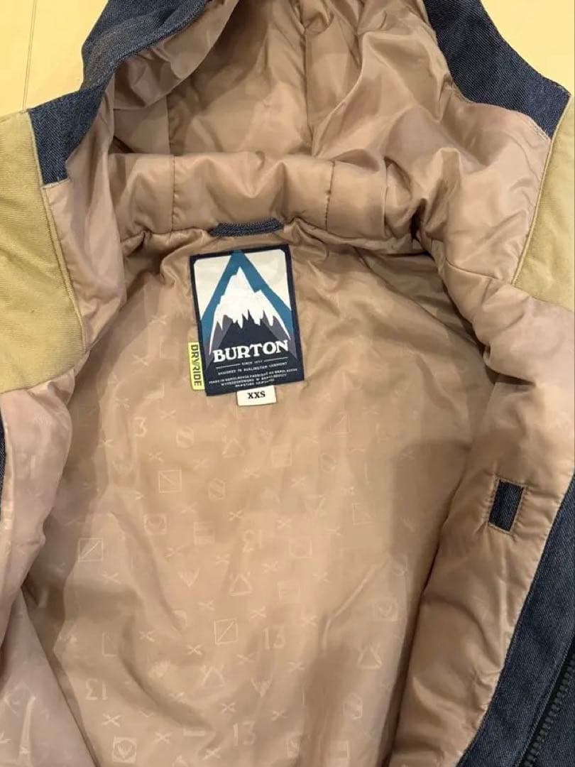 未使用　BURTON スノーボードウェア ジャケット デニム　タグ付き