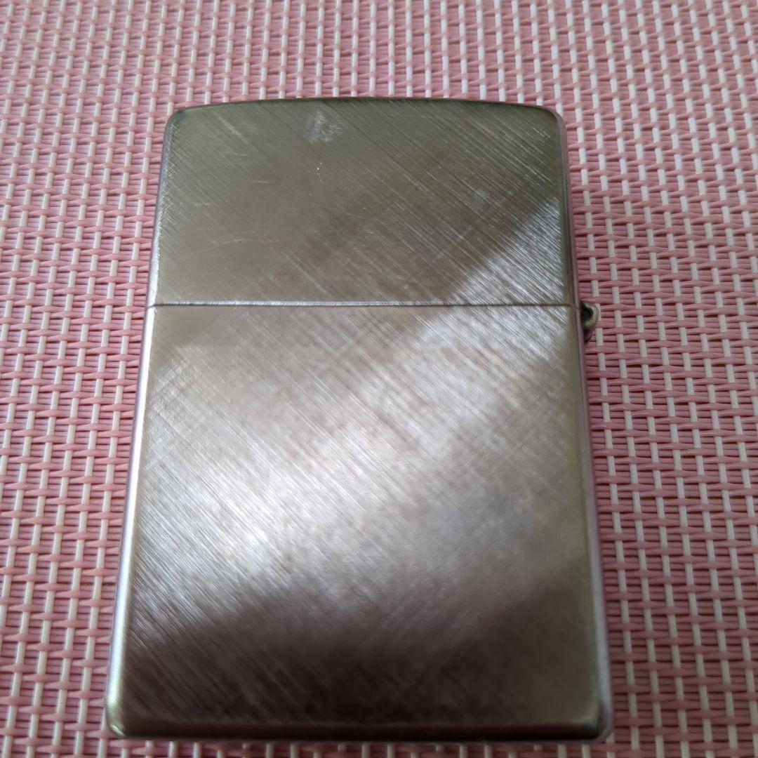 zippoのライター5点と人気の富士山のガラス製ぐい呑み、赤、青2点セットです。