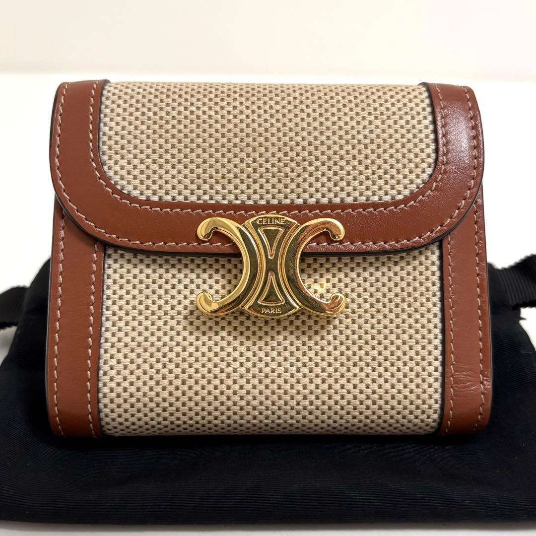 ミ*ケ様 【極美品】CELINE スモールフラップウォレット トリオンフ ナチュ