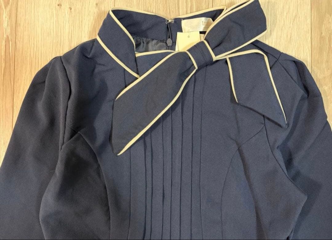 リカ 様新品タグ付き toccocloset 配色ラインボウタイリボンワンピース