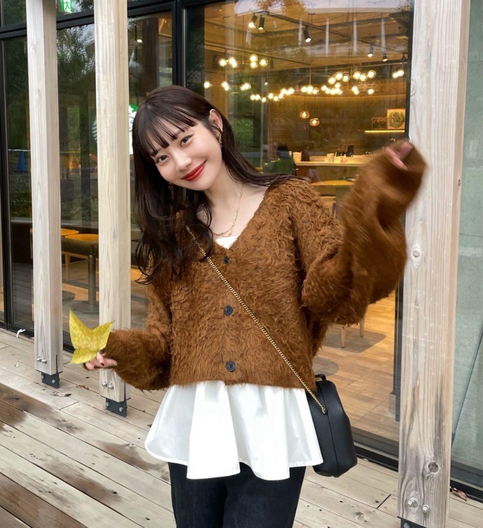 hinari リブフリルキャミ　オフホワイト　即完売商品