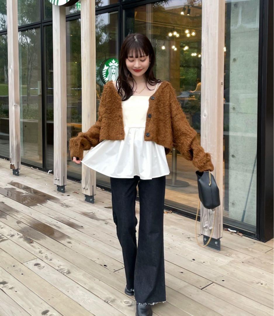 hinari リブフリルキャミ　オフホワイト　即完売商品