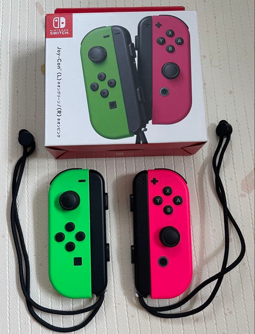 【美品！】NintendoSwitch本体＋おまけ付（追加ジョイコン＋ケース等）