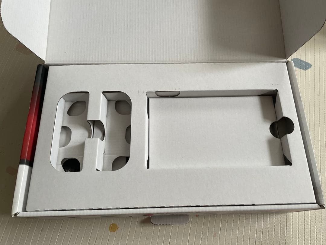 【美品！】NintendoSwitch本体＋おまけ付（追加ジョイコン＋ケース等）