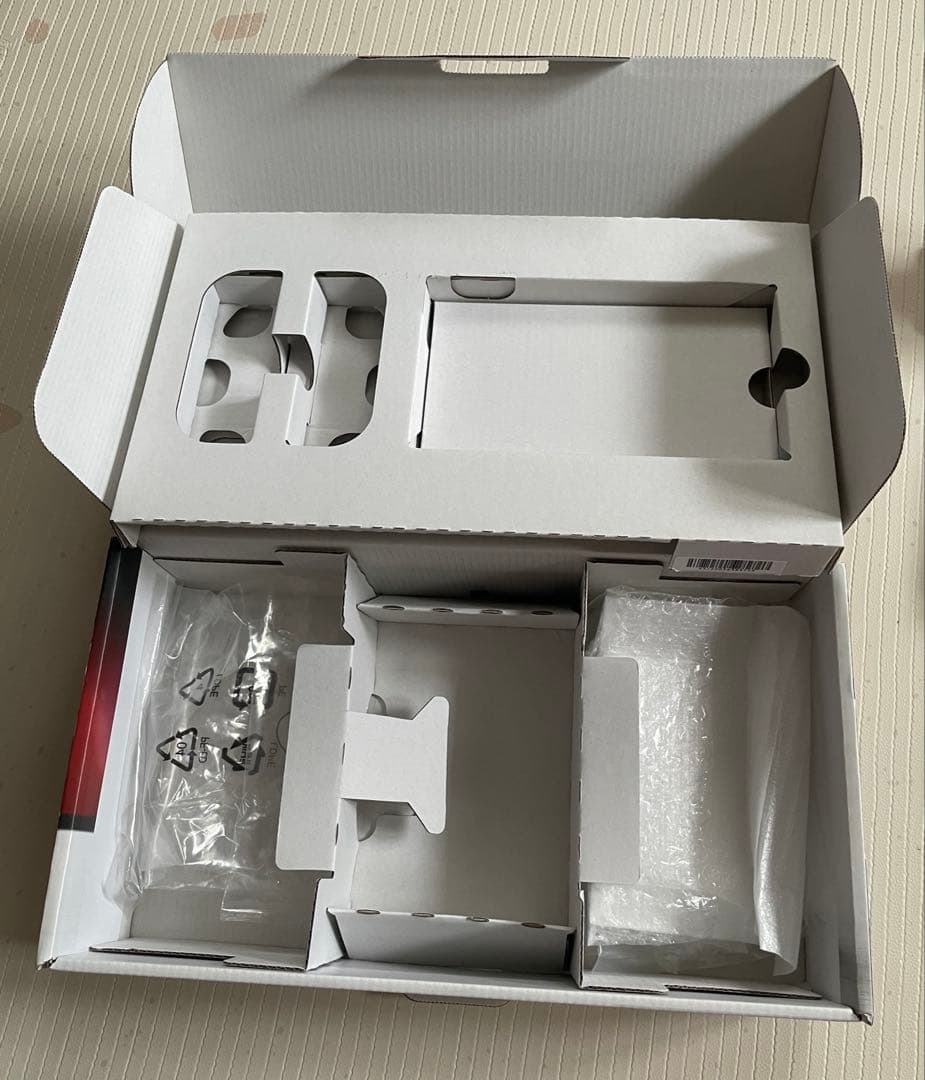 【美品！】NintendoSwitch本体＋おまけ付（追加ジョイコン＋ケース等）