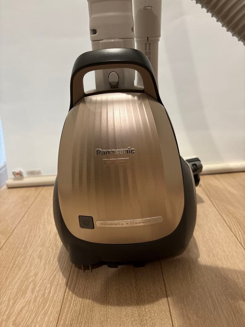 か*ろ様 2019年製 Panasonic 紙パック式電気掃除機 MC-PK20