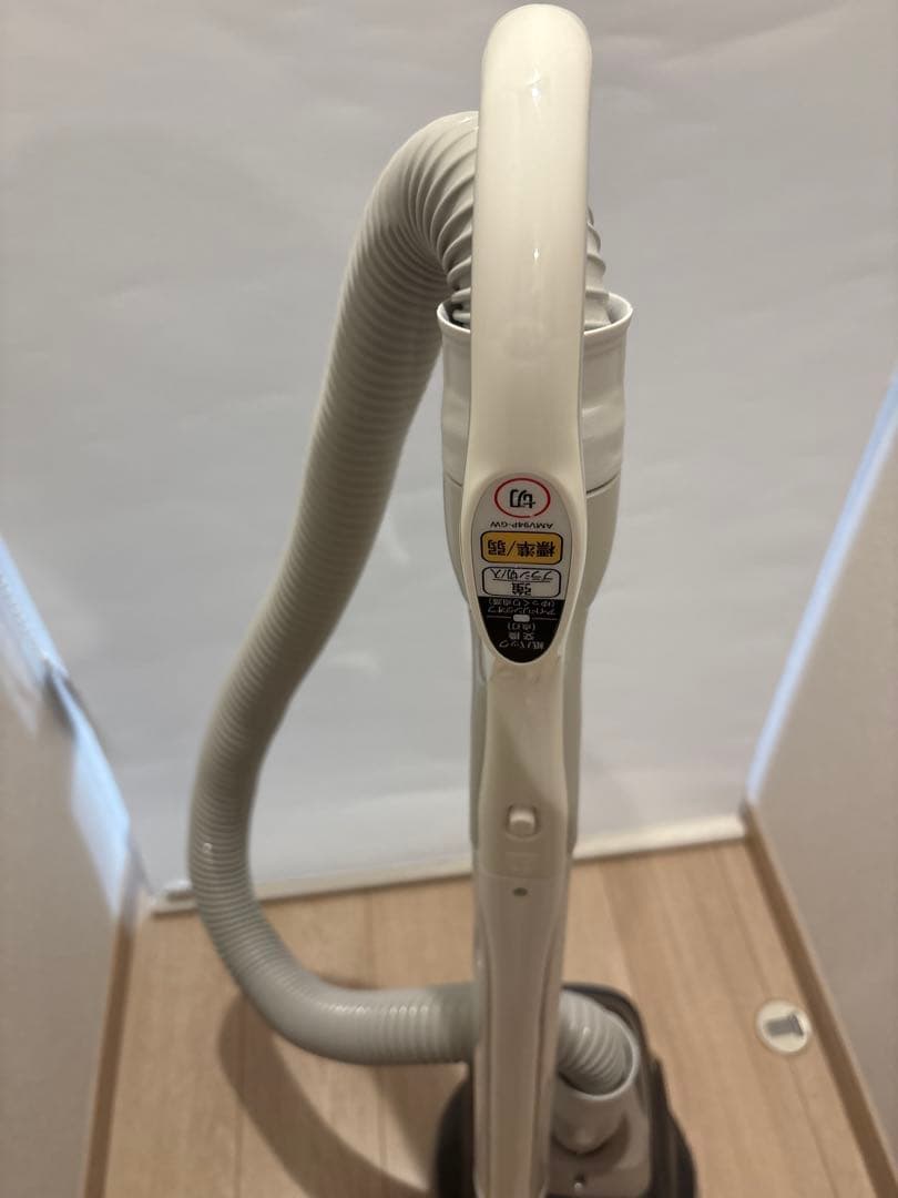 か*ろ様 2019年製 Panasonic 紙パック式電気掃除機 MC-PK20