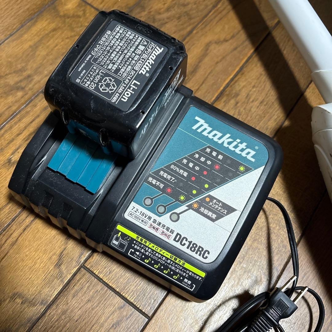 マキタ充電式クリーナ　CL142FD 14.4V