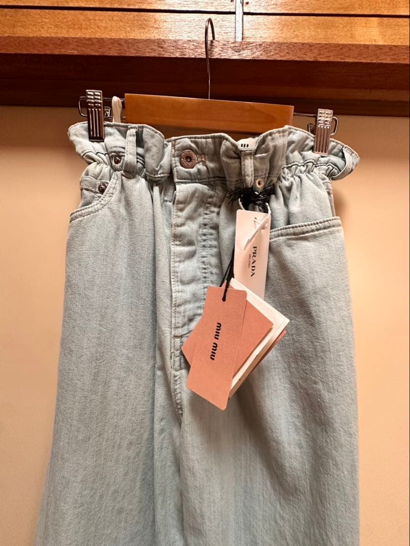 miumiuライトブルーデニムパンツ ウエストゴム