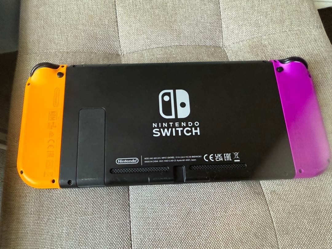 S*i様 任天堂スイッチ本体ジョイコンのみ