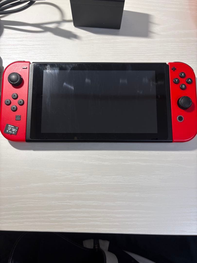 美品Nintendo Switch 本体セット（限定レッド）＋128GBメモリ付