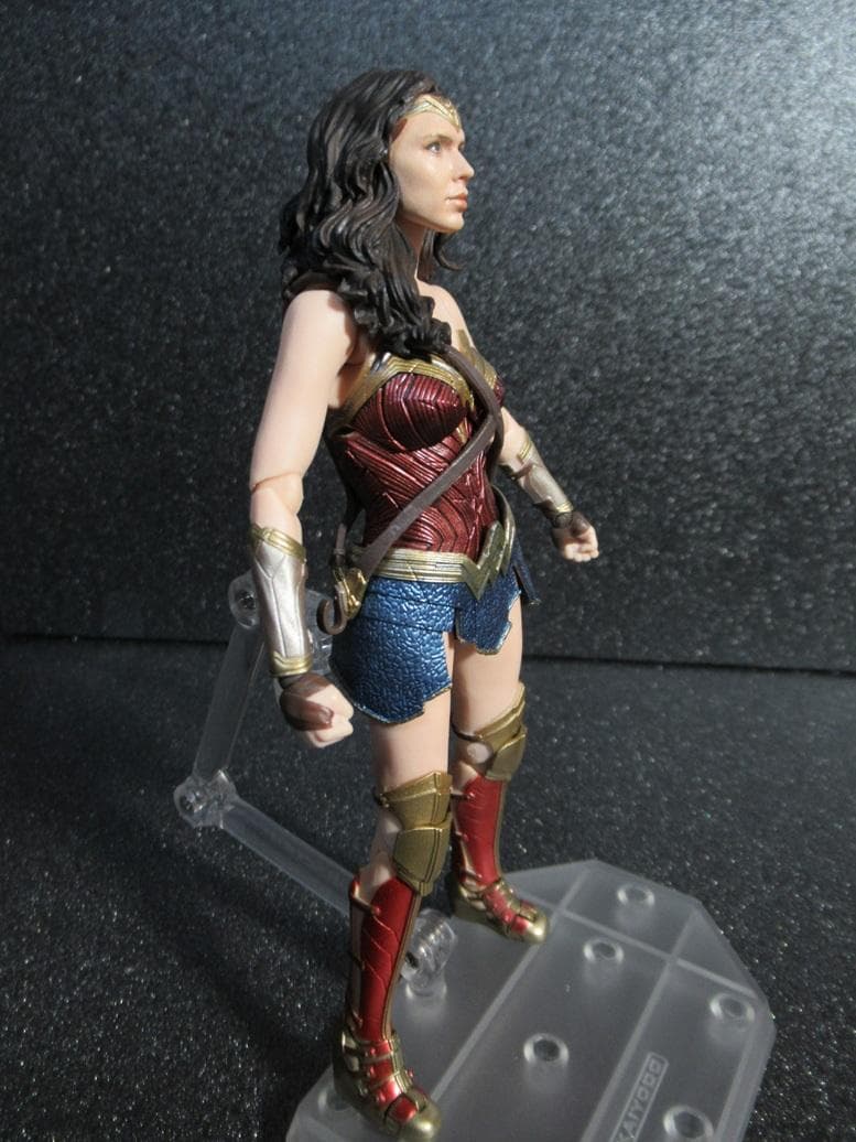 ワンダーウーマン（ジャスティン・リーグ）SHFiguartsフィギュア