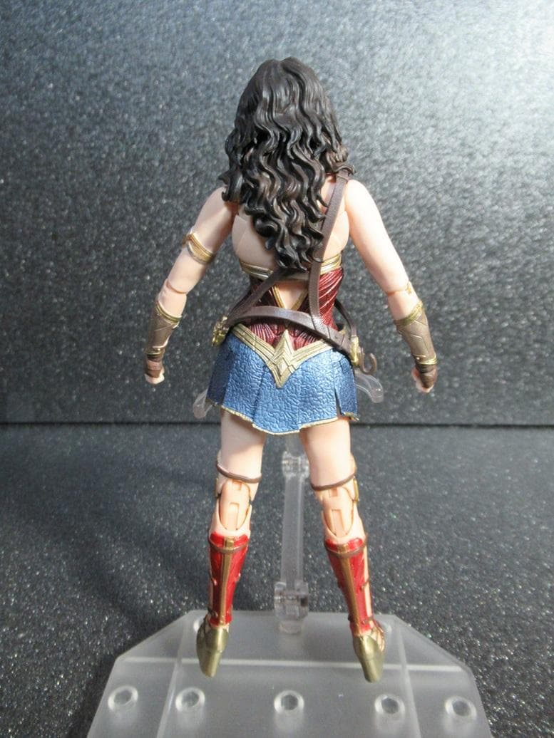ワンダーウーマン（ジャスティン・リーグ）SHFiguartsフィギュア