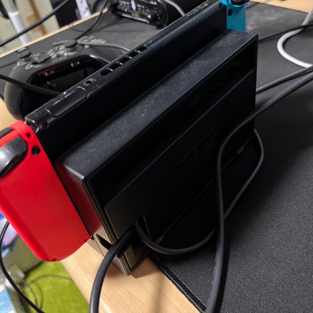 ニンテンドースイッチ、本体・箱・持ち運び用ケース付き　動作確認済み