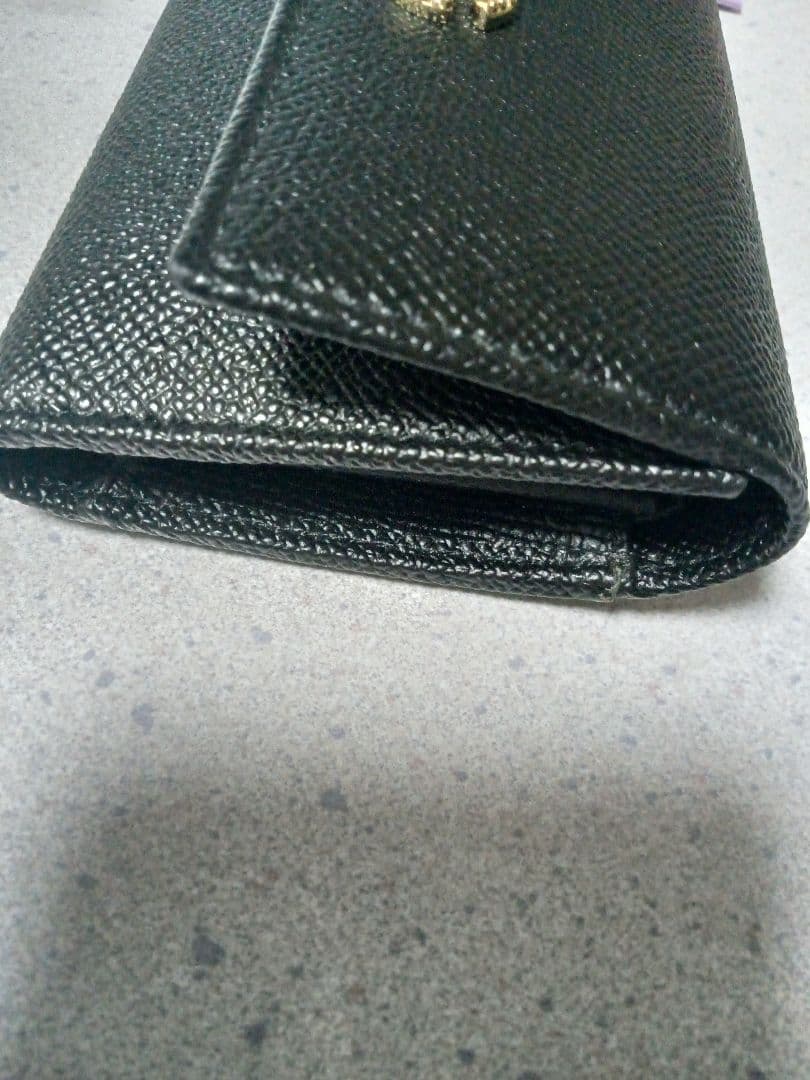 DOLCE & GABBANA ブラック三つ折り財布