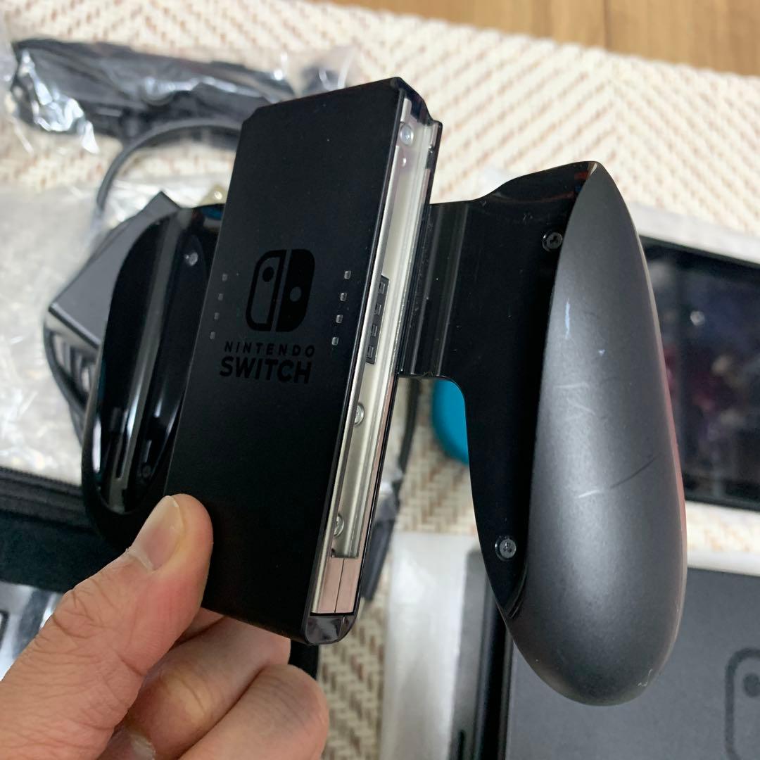 Switch本体 SDカード、持出ケース付き