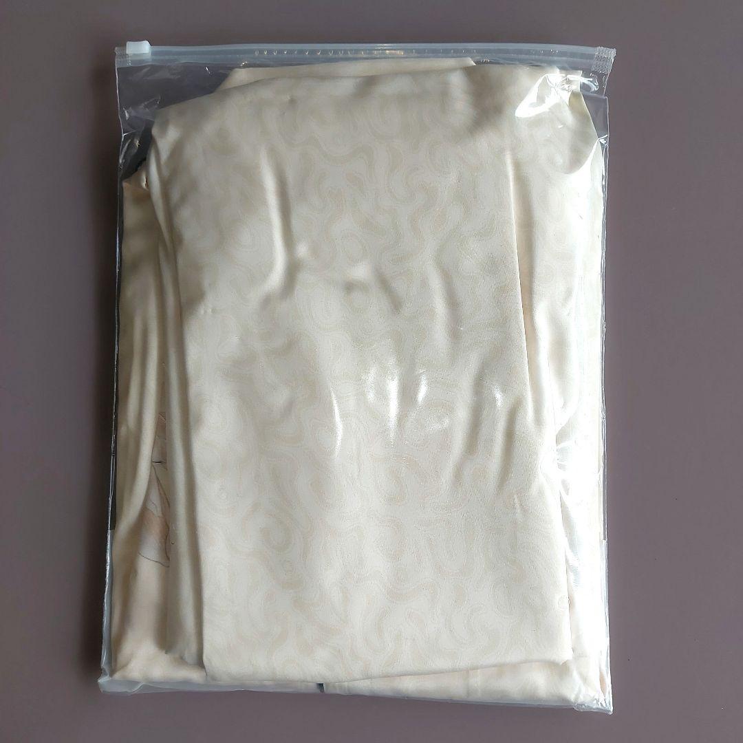 中国製品シルク(98％)パジャマ～男女兼用　XXLサイズ　一等品　新品　未使用品