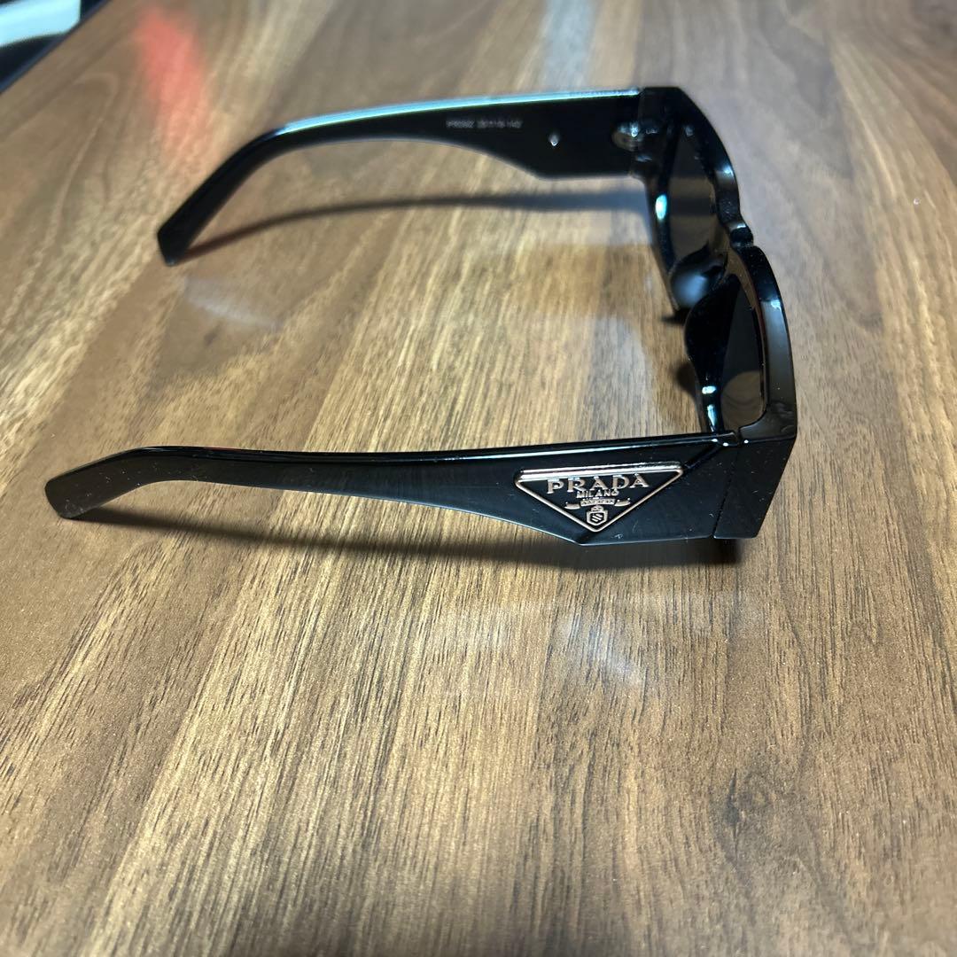 a*e様 PRADA ブラック スクエア サングラス