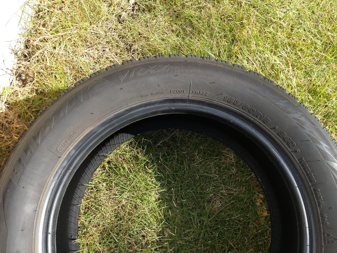 ブリヂストンBLIZZAK VRX2 185/60R15 2023年製4本送料込