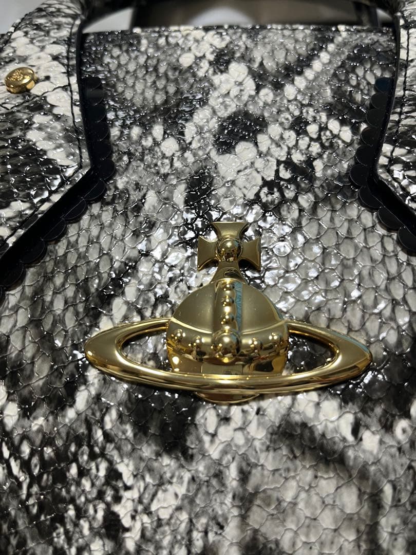 Vivienne Westwood ヘビ柄ボストンバッグ