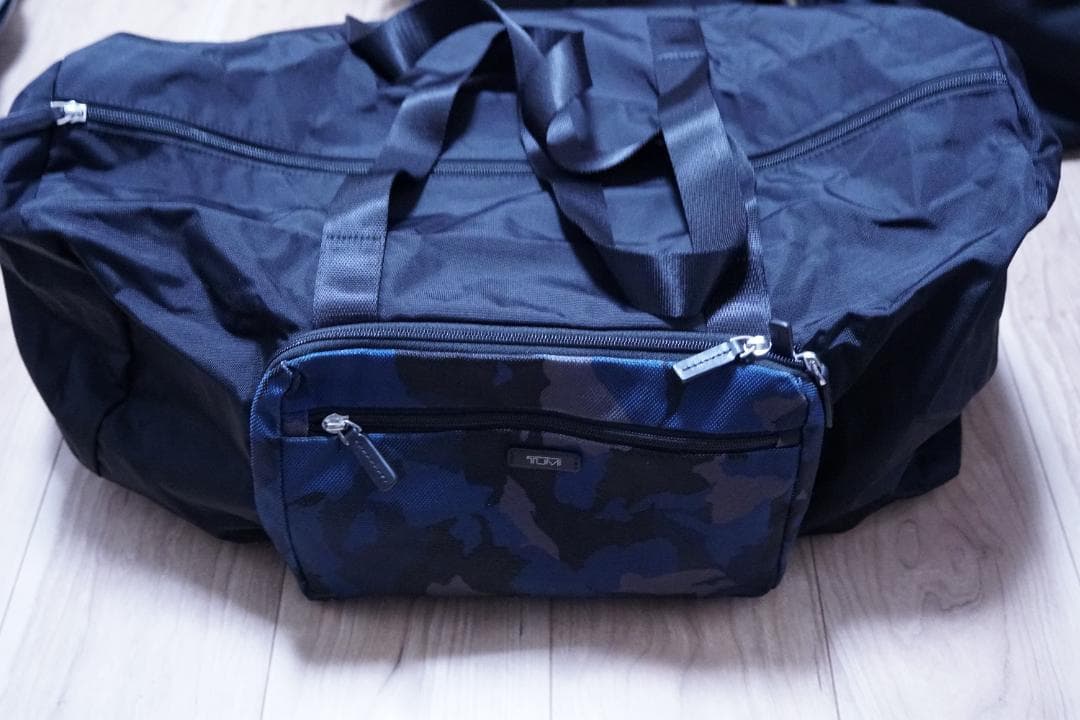 [美品]　TUMI 迷彩　折りたたみ　ダッフルバッグ 大容量