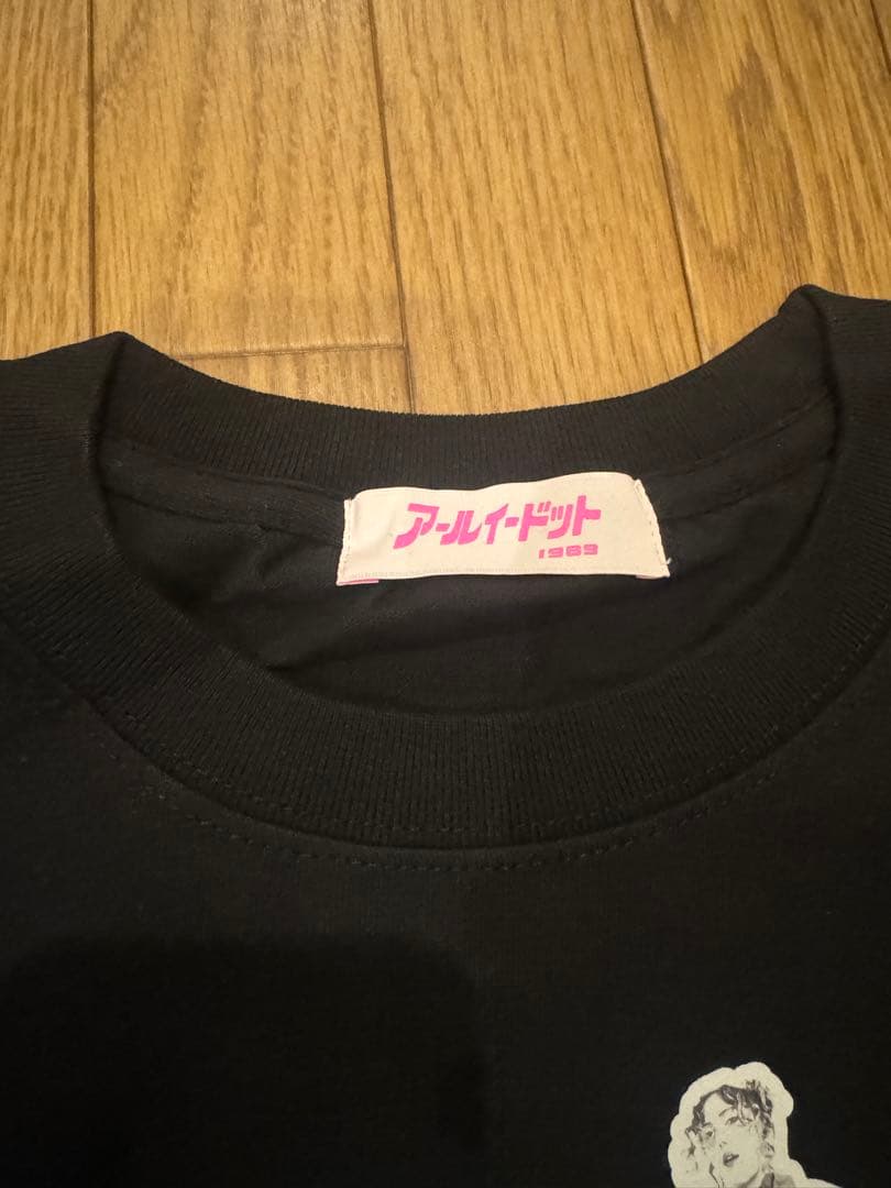 仲里依紗　アールイードット　Tシャツ