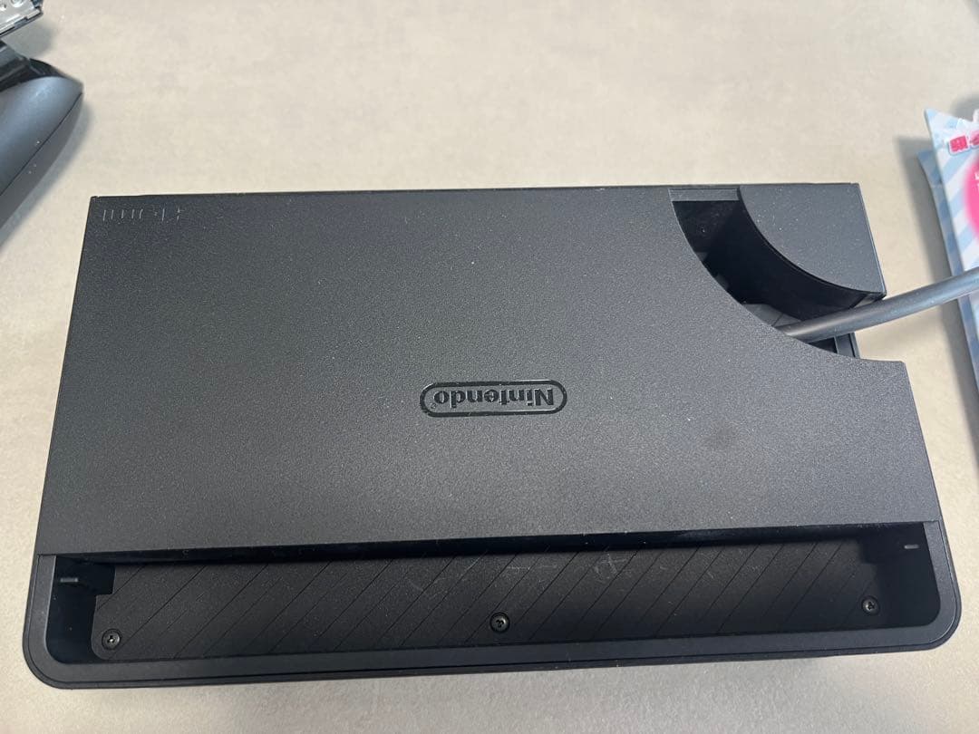 ほぼ新品 任天堂 Nintendo スイッチ switch
