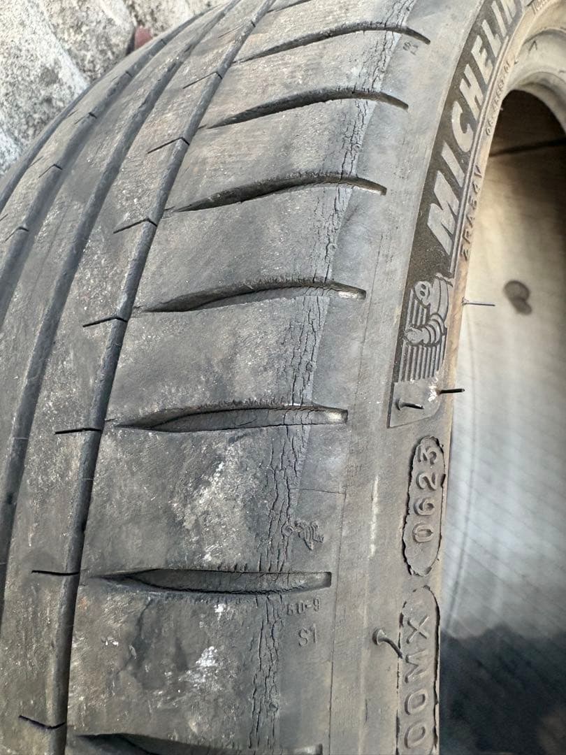 タイヤMICHELIN PILOT SPORT 4 205/40ZR18