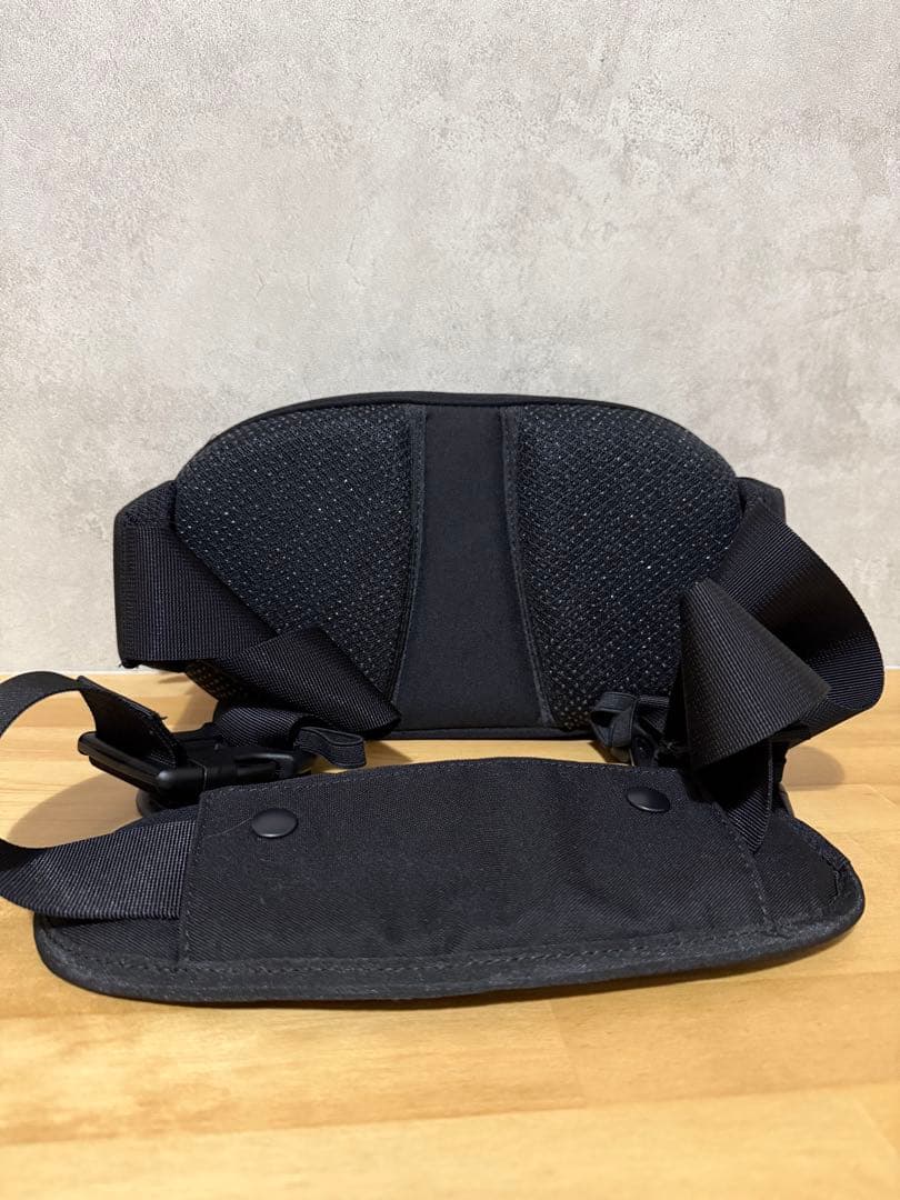 新品　Hugoo ヒップシート ブラック