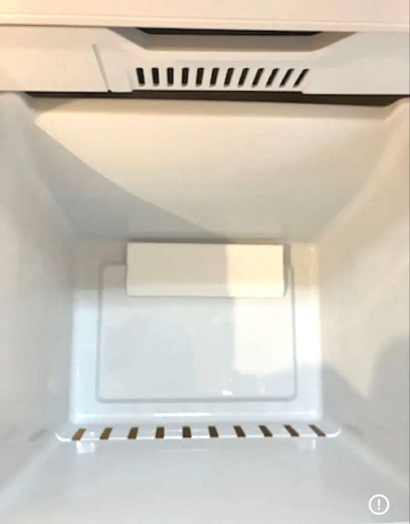 【美品】 Hisense（ハイセンス）冷蔵庫 HR-D13E3W 霜取り機能付き