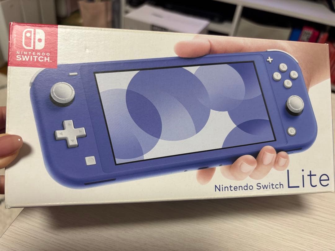 Nintendo Switch Lite ブルー　本体　ハードケース付き