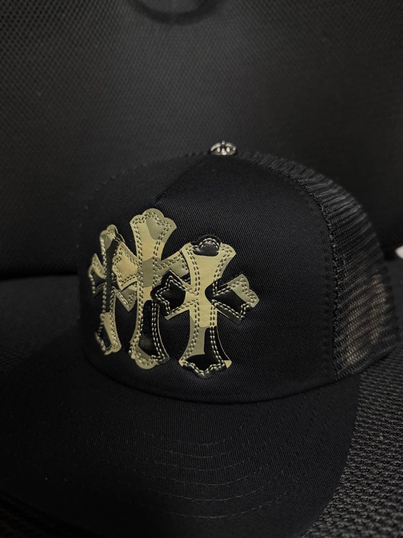 CHROME HEARTS/トリコロール トリプルクロス トラッカーキャップ。